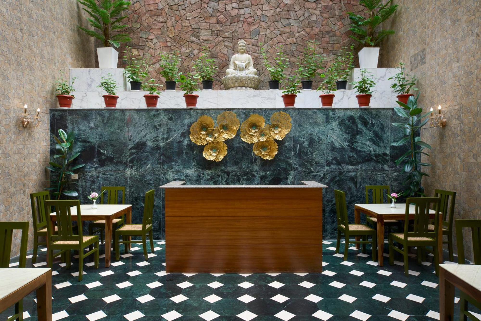 Hotel 8Fold By Larisa Shimla Esterno foto